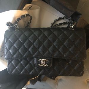 Classic Chanel Medium